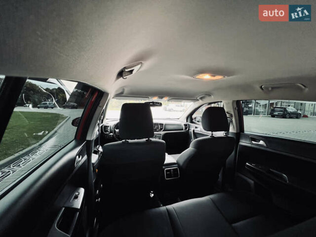 Красный Киа Sportage, объемом двигателя 1.69 л и пробегом 152 тыс. км за 16750 $, фото 40 на Automoto.ua