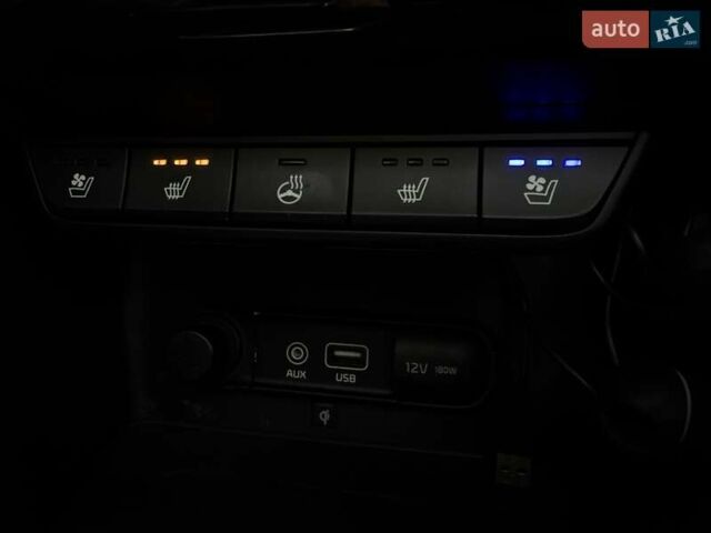 Червоний Кіа Sportage, об'ємом двигуна 2 л та пробігом 97 тис. км за 20700 $, фото 79 на Automoto.ua