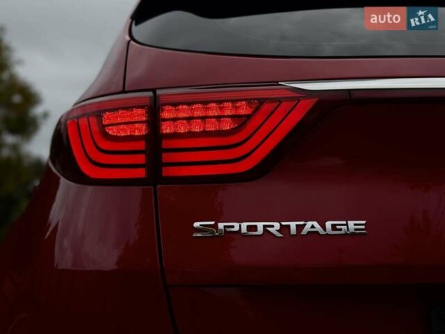Червоний Кіа Sportage, об'ємом двигуна 2 л та пробігом 97 тис. км за 21800 $, фото 30 на Automoto.ua