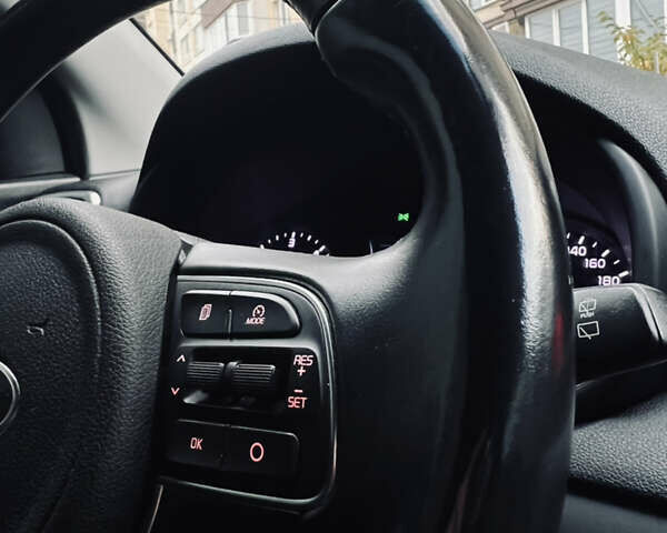 Красный Киа Sportage, объемом двигателя 1.69 л и пробегом 152 тыс. км за 16750 $, фото 46 на Automoto.ua