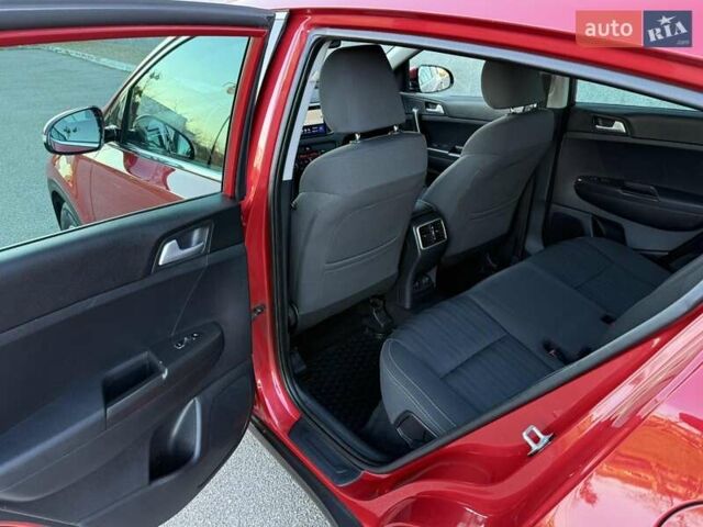 Червоний Кіа Sportage, об'ємом двигуна 1.69 л та пробігом 58 тис. км за 18800 $, фото 46 на Automoto.ua