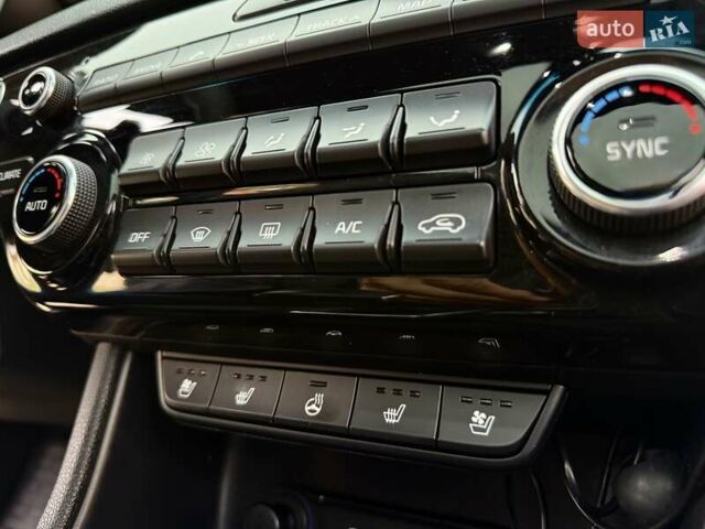 Червоний Кіа Sportage, об'ємом двигуна 2 л та пробігом 97 тис. км за 20700 $, фото 45 на Automoto.ua