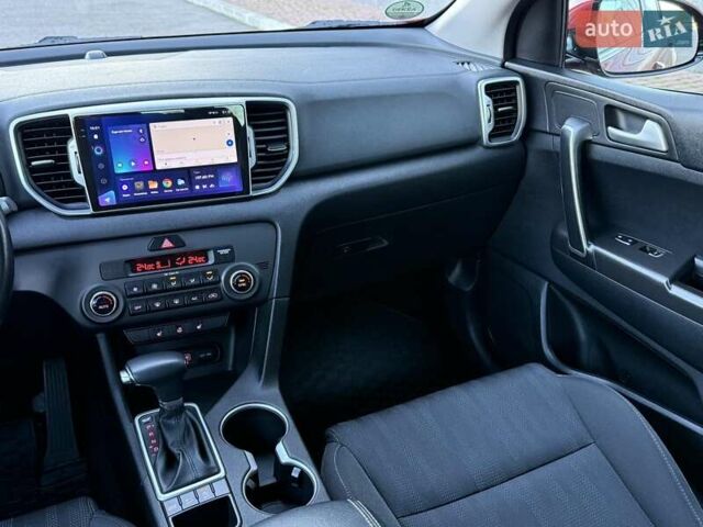 Червоний Кіа Sportage, об'ємом двигуна 1.69 л та пробігом 58 тис. км за 18800 $, фото 42 на Automoto.ua