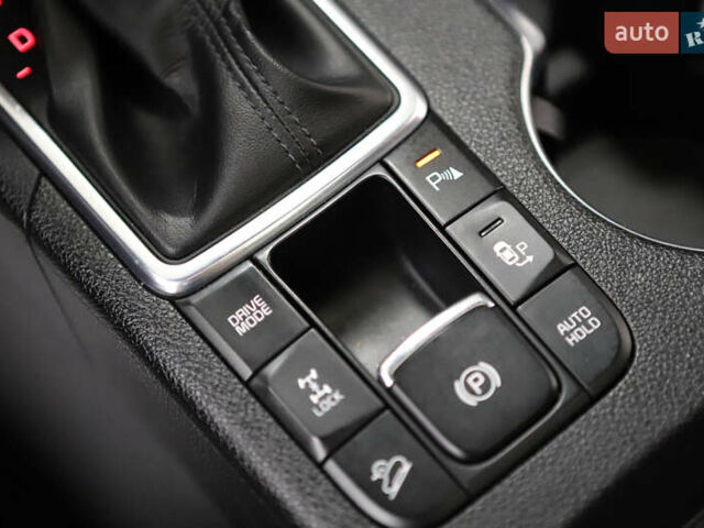 Красный Киа Sportage, объемом двигателя 2 л и пробегом 144 тыс. км за 21800 $, фото 84 на Automoto.ua