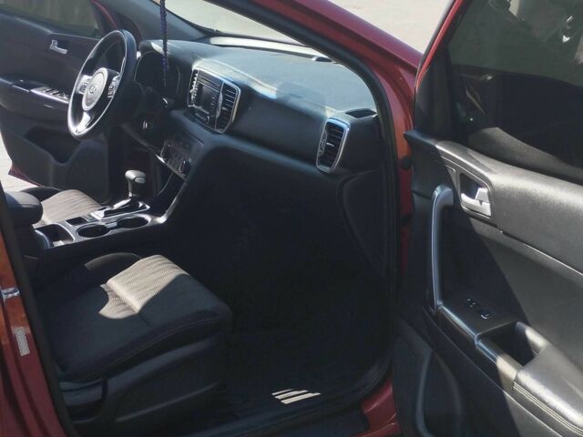 Красный Киа Sportage, объемом двигателя 2.4 л и пробегом 270 тыс. км за 303 $, фото 8 на Automoto.ua
