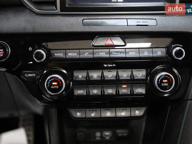 Красный Киа Sportage, объемом двигателя 2 л и пробегом 144 тыс. км за 21800 $, фото 83 на Automoto.ua