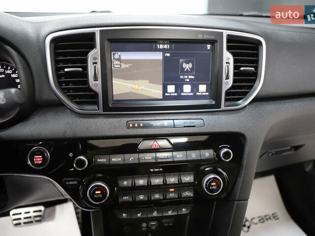 Красный Киа Sportage, объемом двигателя 2 л и пробегом 144 тыс. км за 21800 $, фото 74 на Automoto.ua