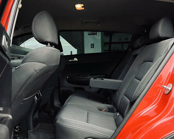 Красный Киа Sportage, объемом двигателя 1.69 л и пробегом 152 тыс. км за 16750 $, фото 29 на Automoto.ua