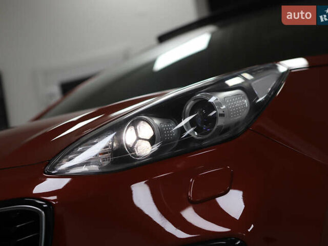 Красный Киа Sportage, объемом двигателя 2 л и пробегом 144 тыс. км за 21800 $, фото 15 на Automoto.ua