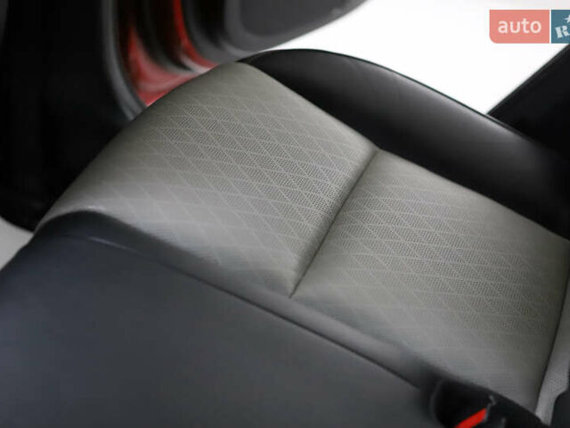 Красный Киа Sportage, объемом двигателя 2 л и пробегом 144 тыс. км за 21800 $, фото 102 на Automoto.ua