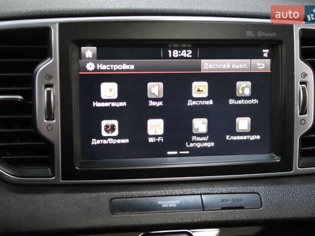 Красный Киа Sportage, объемом двигателя 2 л и пробегом 144 тыс. км за 21800 $, фото 78 на Automoto.ua