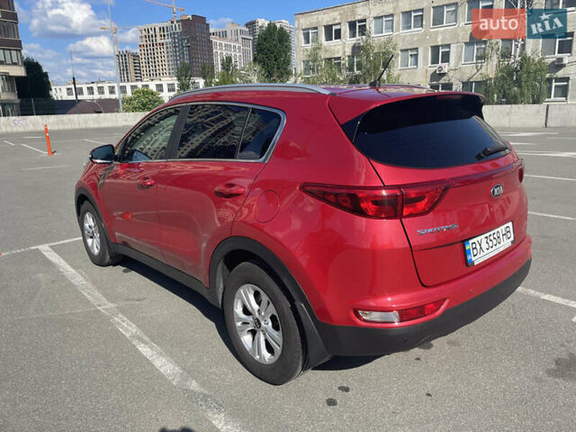 Кіа Sportage 2017 у Києві на Automoto.ua Червоний Кіа Sportage, об'ємом двигуна 2 л та пробігом 160 тис. км за 18000 $, фото 10 на Automoto.ua