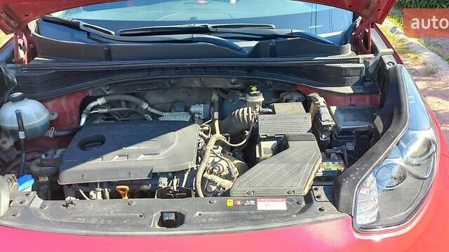 Красный Киа Sportage, объемом двигателя 1.69 л и пробегом 122 тыс. км за 17500 $, фото 11 на Automoto.ua