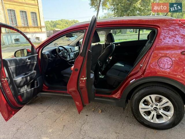 Червоний Кіа Sportage, об'ємом двигуна 2 л та пробігом 138 тис. км за 17500 $, фото 9 на Automoto.ua