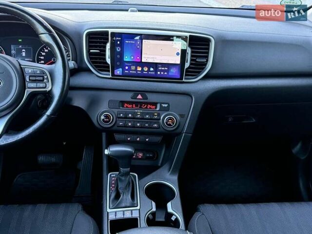 Червоний Кіа Sportage, об'ємом двигуна 1.69 л та пробігом 58 тис. км за 18800 $, фото 41 на Automoto.ua