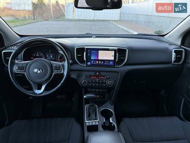Червоний Кіа Sportage, об'ємом двигуна 1.69 л та пробігом 58 тис. км за 18800 $, фото 43 на Automoto.ua