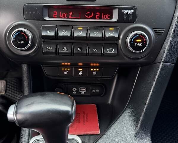 Красный Киа Sportage, объемом двигателя 2 л и пробегом 110 тыс. км за 17600 $, фото 10 на Automoto.ua