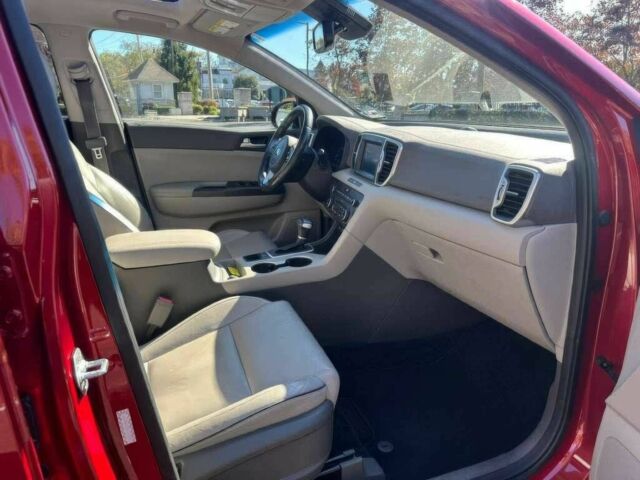 Киа Sportage 2017 в Хмельницком на Automoto.ua Красный Киа Sportage, объемом двигателя 2.4 л и пробегом 51 тыс. км за 3200 $, фото 9 на Automoto.ua