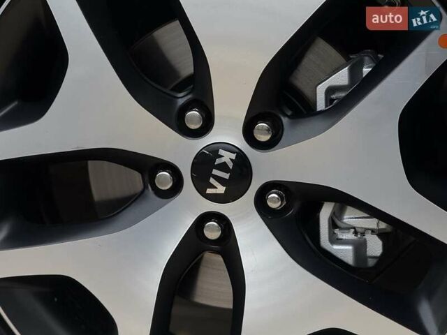 Червоний Кіа Sportage, об'ємом двигуна 2 л та пробігом 97 тис. км за 21800 $, фото 8 на Automoto.ua