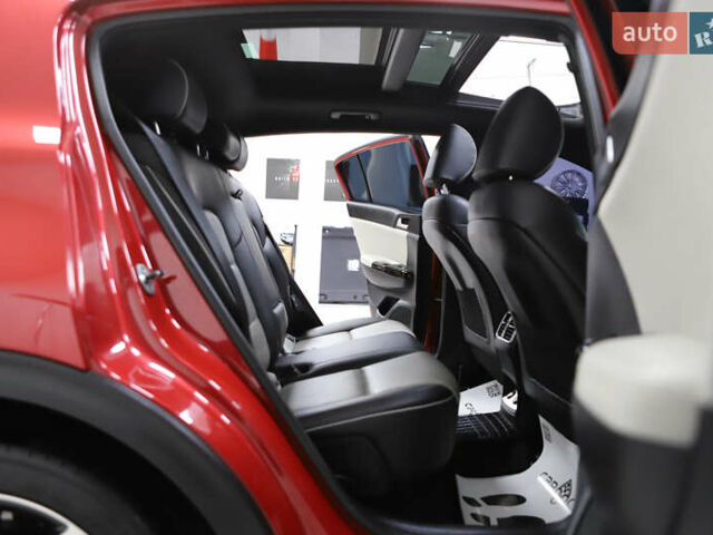Красный Киа Sportage, объемом двигателя 2 л и пробегом 144 тыс. км за 21800 $, фото 107 на Automoto.ua