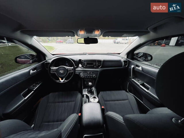 Красный Киа Sportage, объемом двигателя 1.69 л и пробегом 152 тыс. км за 16750 $, фото 38 на Automoto.ua