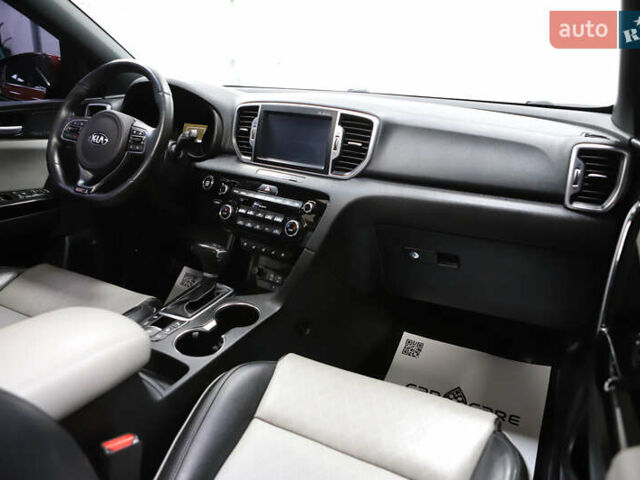 Красный Киа Sportage, объемом двигателя 2 л и пробегом 144 тыс. км за 21800 $, фото 110 на Automoto.ua