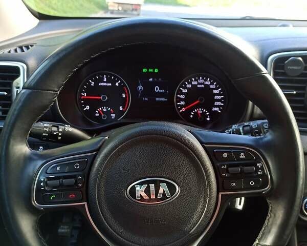 Красный Киа Sportage, объемом двигателя 1.69 л и пробегом 155 тыс. км за 17999 $, фото 8 на Automoto.ua