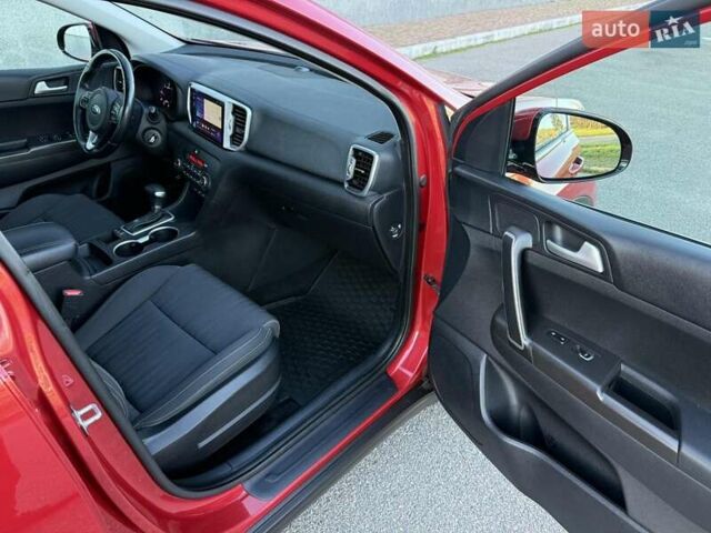 Червоний Кіа Sportage, об'ємом двигуна 1.69 л та пробігом 58 тис. км за 18800 $, фото 30 на Automoto.ua