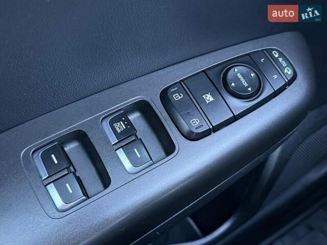 Червоний Кіа Sportage, об'ємом двигуна 1.69 л та пробігом 58 тис. км за 18800 $, фото 23 на Automoto.ua