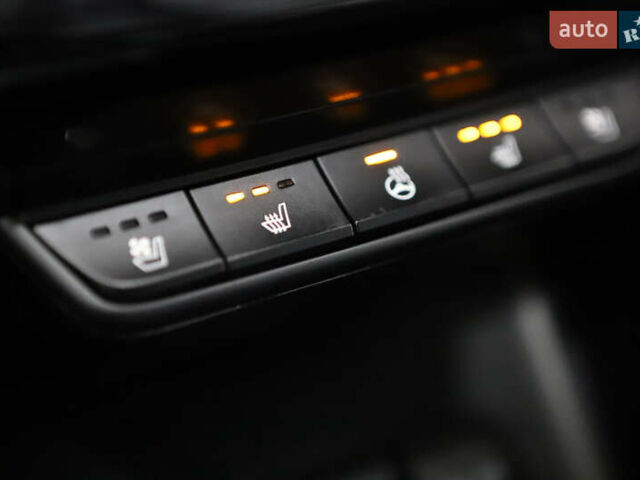 Красный Киа Sportage, объемом двигателя 2 л и пробегом 144 тыс. км за 21800 $, фото 82 на Automoto.ua