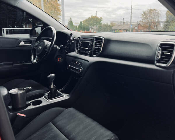 Красный Киа Sportage, объемом двигателя 1.69 л и пробегом 152 тыс. км за 16750 $, фото 32 на Automoto.ua