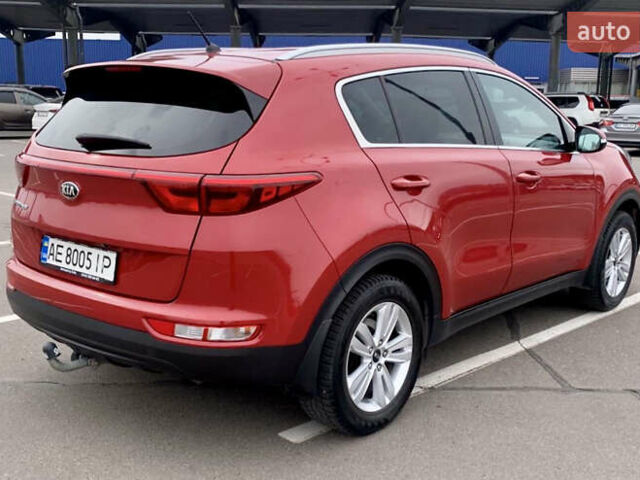 Красный Киа Sportage, объемом двигателя 1.6 л и пробегом 108 тыс. км за 15000 $, фото 5 на Automoto.ua