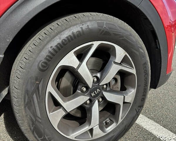 Киа Sportage 2018 в Киеве на Automoto.ua Красный Киа Sportage, объемом двигателя 2 л и пробегом 115 тыс. км за 23000 $, фото 9 на Automoto.ua