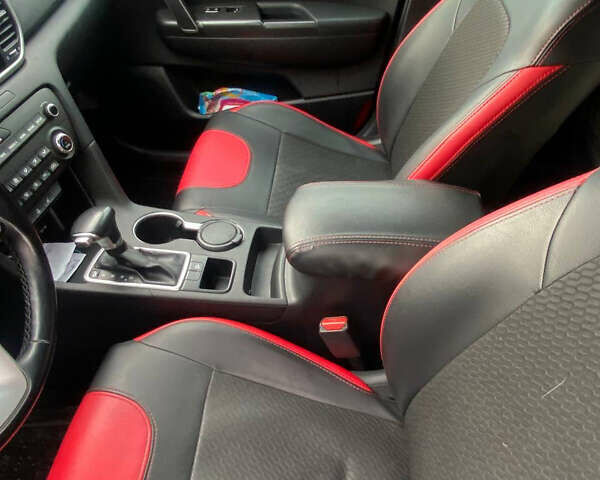 Красный Киа Sportage, объемом двигателя 1.59 л и пробегом 130 тыс. км за 16500 $, фото 4 на Automoto.ua