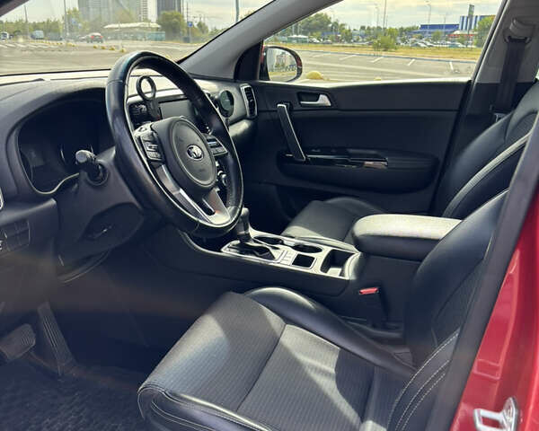 Киа Sportage 2018 в Киеве на Automoto.ua Красный Киа Sportage, объемом двигателя 2 л и пробегом 115 тыс. км за 23000 $, фото 13 на Automoto.ua