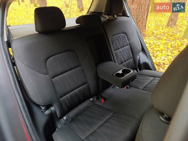 Красный Киа Sportage, объемом двигателя 1.7 л и пробегом 161 тыс. км за 15000 $, фото 37 на Automoto.ua