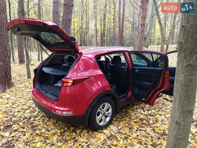 Красный Киа Sportage, объемом двигателя 1.7 л и пробегом 161 тыс. км за 15000 $, фото 50 на Automoto.ua