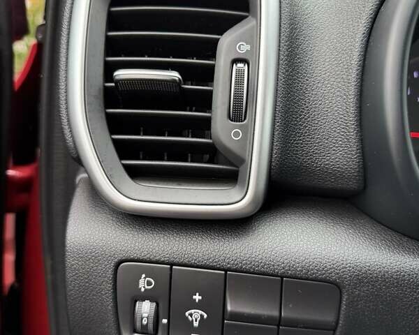 Киа Sportage 2018 в Киеве на Automoto.ua Красный Киа Sportage, объемом двигателя 1.59 л и пробегом 95 тыс. км за 17500 $, фото 18 на Automoto.ua