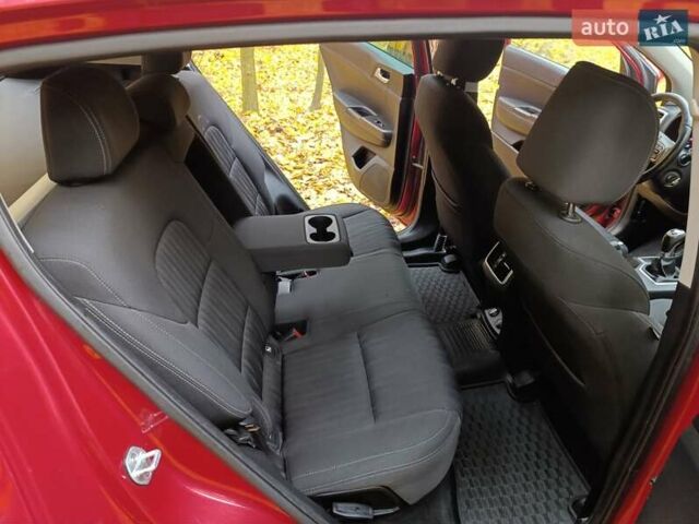 Червоний Кіа Sportage, об'ємом двигуна 1.7 л та пробігом 161 тис. км за 15000 $, фото 63 на Automoto.ua