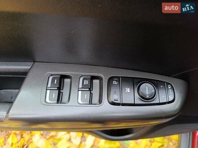 Красный Киа Sportage, объемом двигателя 1.7 л и пробегом 161 тыс. км за 15000 $, фото 44 на Automoto.ua