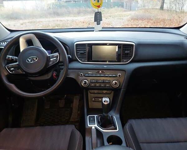 Червоний Кіа Sportage, об'ємом двигуна 1.59 л та пробігом 53 тис. км за 16500 $, фото 8 на Automoto.ua