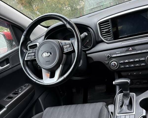 Киа Sportage 2018 в Киеве на Automoto.ua Красный Киа Sportage, объемом двигателя 1.59 л и пробегом 95 тыс. км за 17500 $, фото 9 на Automoto.ua