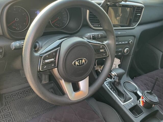 Красный Киа Sportage, объемом двигателя 1.6 л и пробегом 62 тыс. км за 18900 $, фото 6 на Automoto.ua