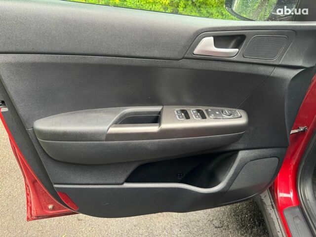 Красный Киа Sportage, объемом двигателя 1.6 л и пробегом 90 тыс. км за 20990 $, фото 10 на Automoto.ua