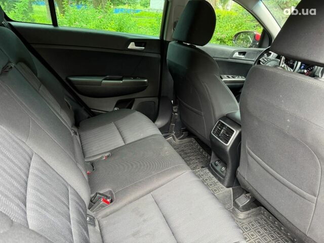 Красный Киа Sportage, объемом двигателя 1.6 л и пробегом 90 тыс. км за 20990 $, фото 19 на Automoto.ua