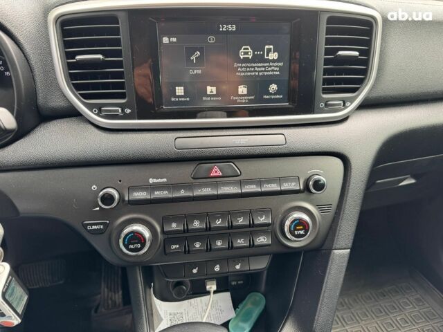 Красный Киа Sportage, объемом двигателя 1.6 л и пробегом 90 тыс. км за 20990 $, фото 13 на Automoto.ua