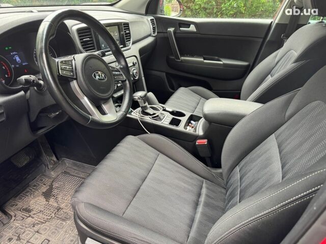 Красный Киа Sportage, объемом двигателя 1.6 л и пробегом 90 тыс. км за 20990 $, фото 11 на Automoto.ua