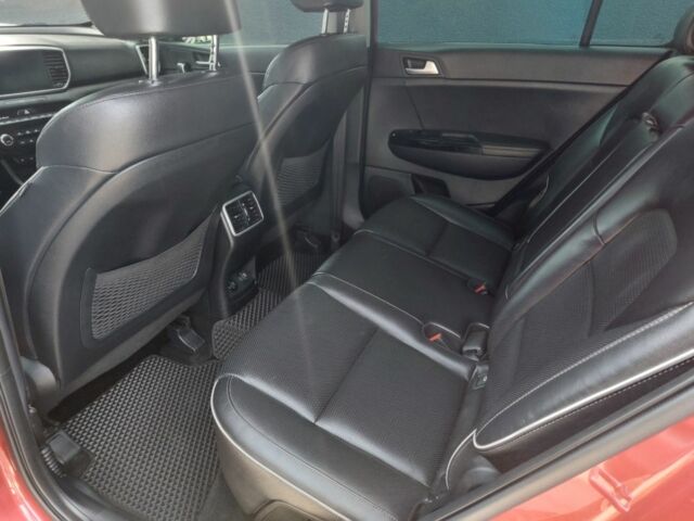 Красный Киа Sportage, объемом двигателя 2 л и пробегом 112 тыс. км за 22800 $, фото 5 на Automoto.ua