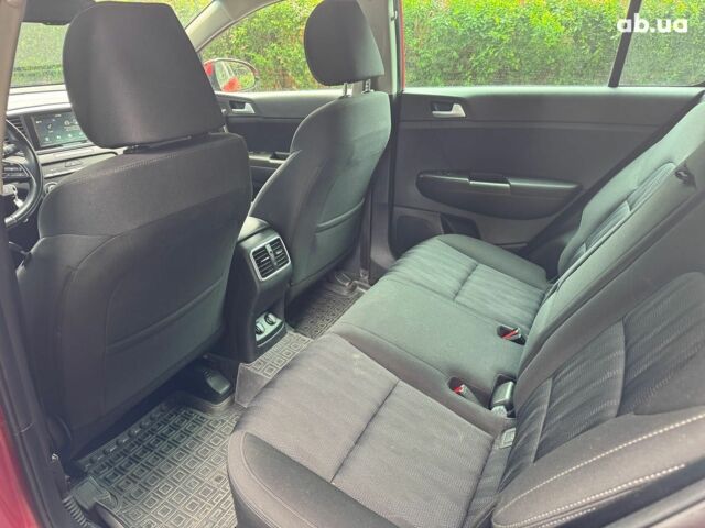 Красный Киа Sportage, объемом двигателя 1.6 л и пробегом 90 тыс. км за 20990 $, фото 16 на Automoto.ua