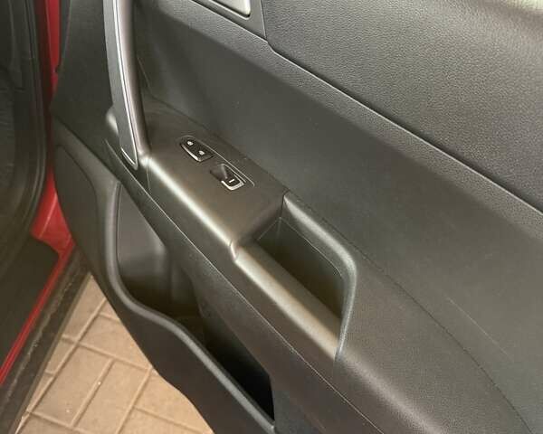 Червоний Кіа Sportage, об'ємом двигуна 1.59 л та пробігом 62 тис. км за 19000 $, фото 3 на Automoto.ua